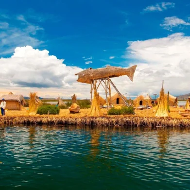 TOUR UROS & TAQUILE 1 DIA